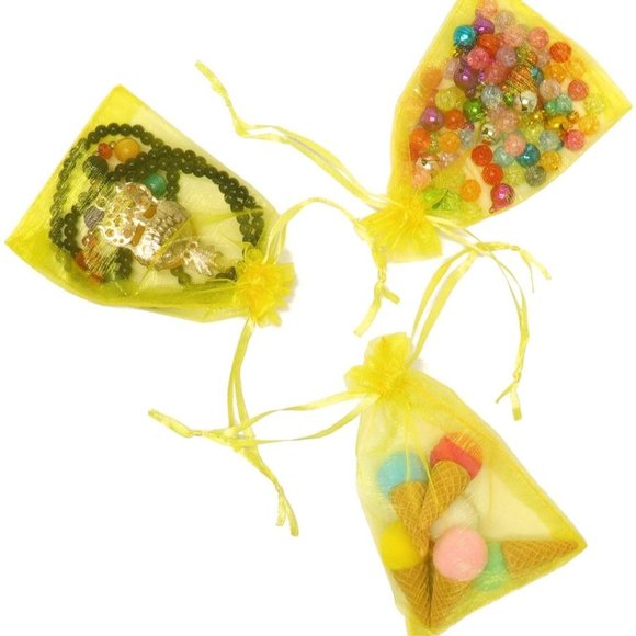 ⭐️5 for 20⭐️ 10 Yellow Drawstring Organza Bags 3" x 4" - Picture 6 of 8